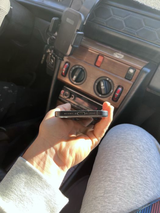 Продам iphone 16