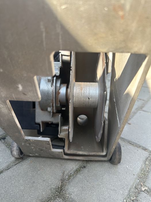 Masina pentru samfren in beton