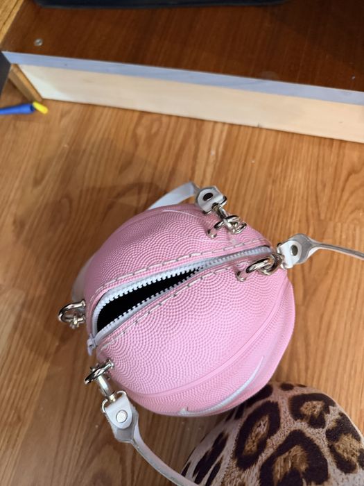 Geanta roz nike noua