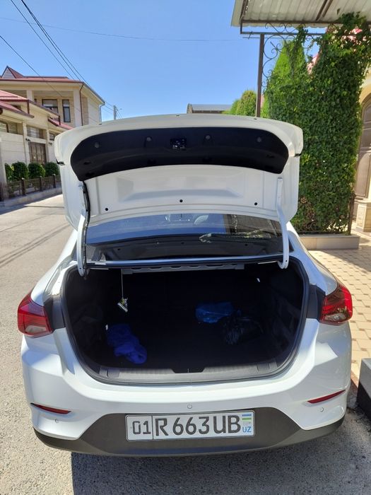 Автомобиль Chevrolet Onix