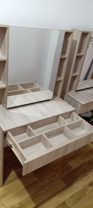 Продаётся стол . Новый