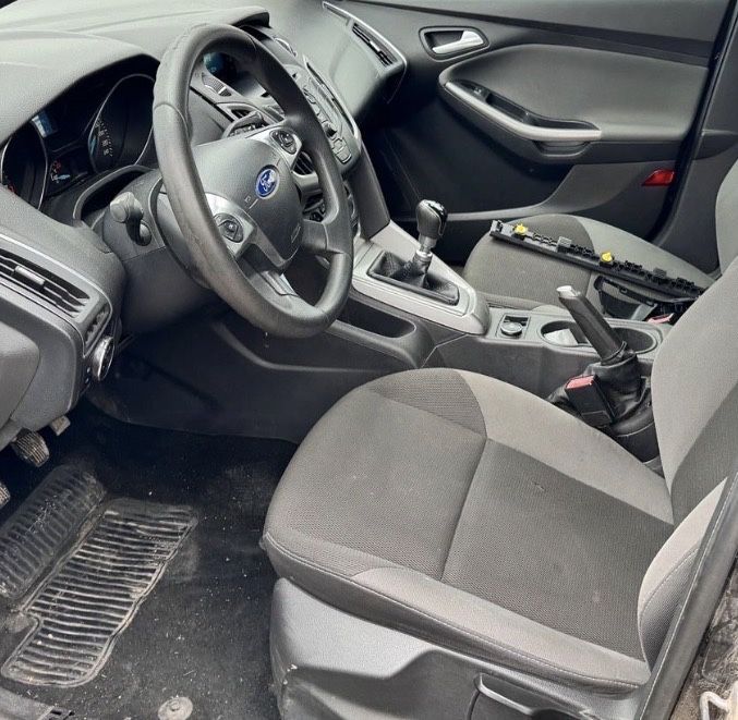 Vând Ford Focus Motor 1.0 Benzină Ecoboost 145.000 Km 2013 Euro 5 - MOTOR DEFECT - Import Germania
