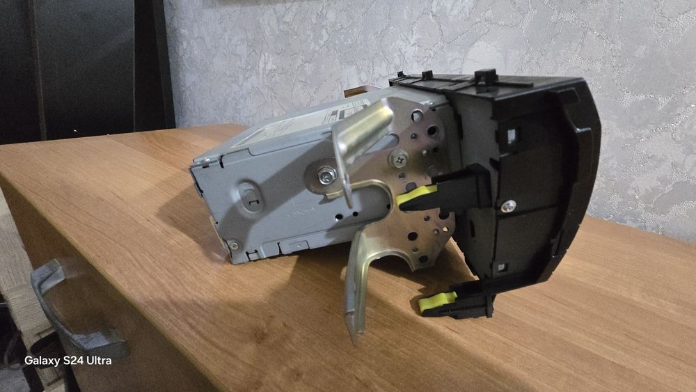 Автомагнитола на Тайоту королла