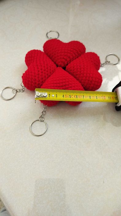 Сърце ръчно плетено, ключодържател за Свети Валентин