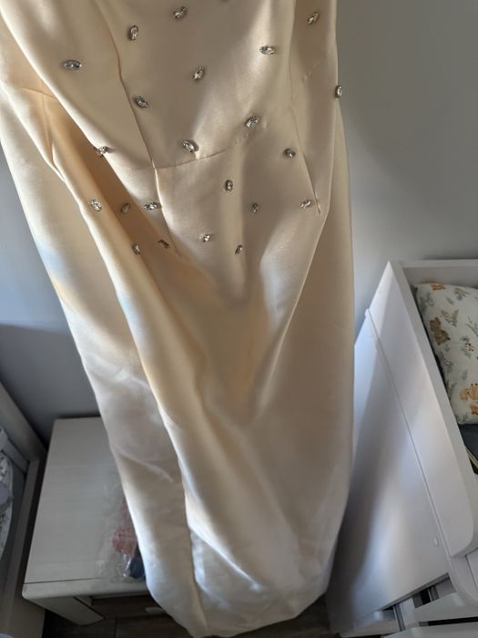 Продам платье Malli