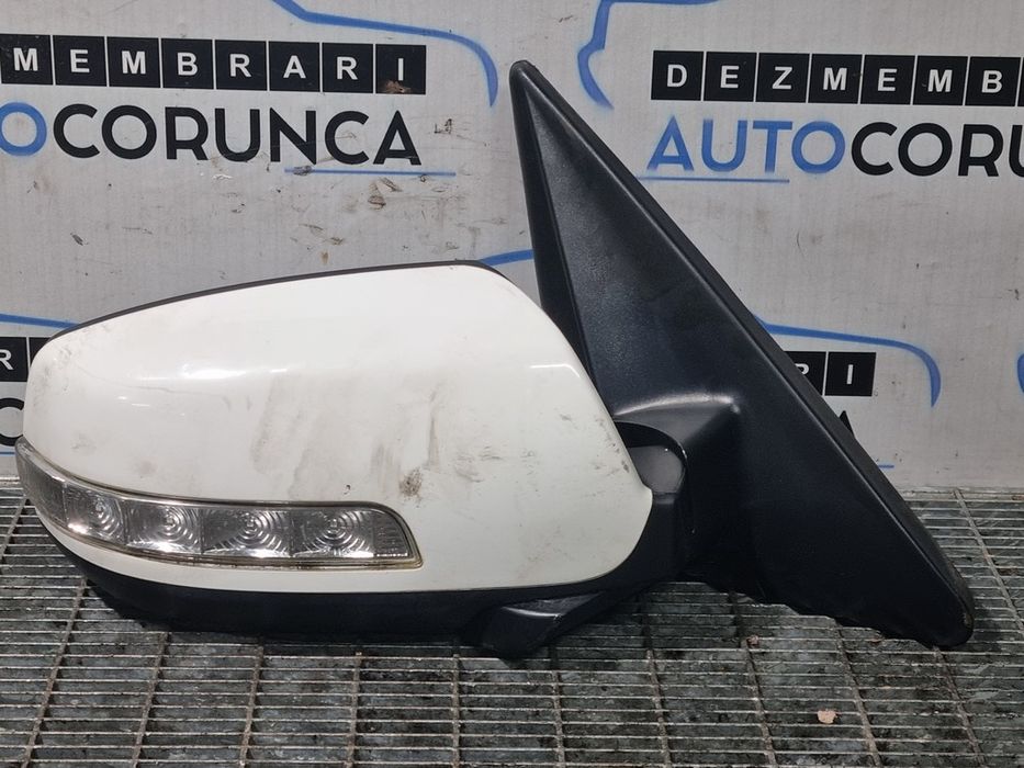 Oglinda dreapta Kia Sorento II Facelift 2012 - 2014 4 Usi ALB (1176) Rabatabile 027419 Garantie