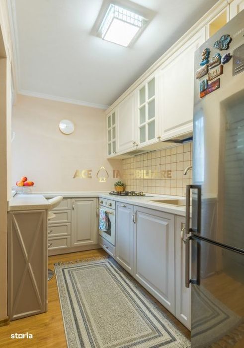 3 Camere de inchiriat | Universitate | Metrou | 74mp