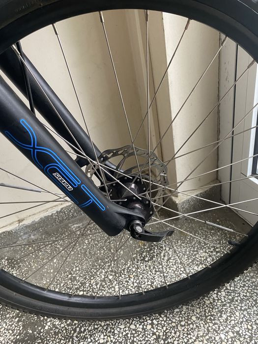 Vand bicicleta MTB ca nouă cadru L