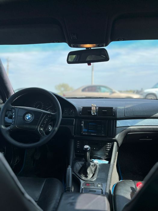BMW 528 i 350 сил