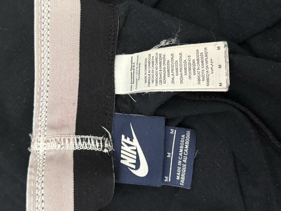 Спортивные лосины Nike