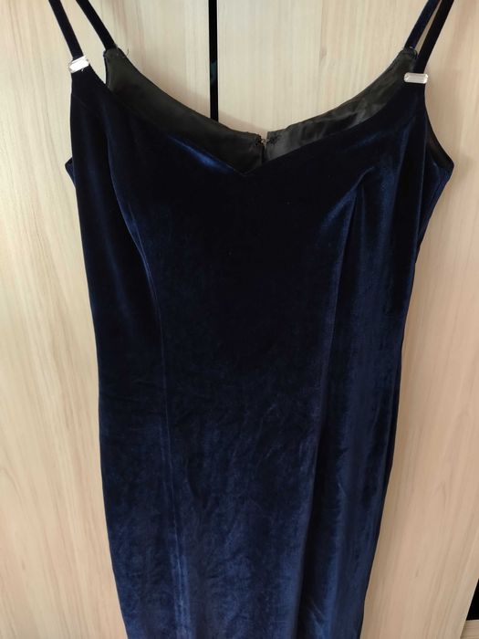 Абитуриенска рокля