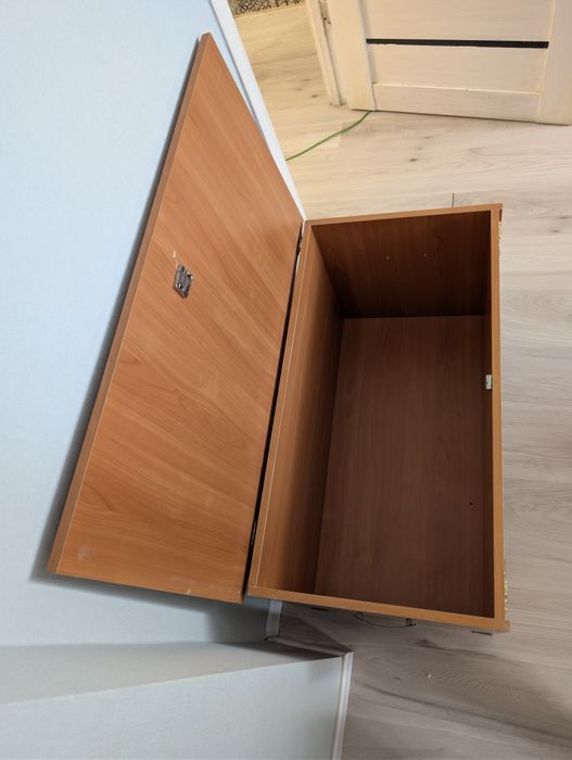 Вместительный сундук для хранения вещей