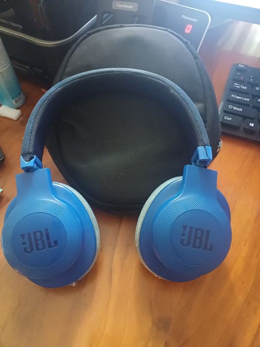 Продам jbl e55bt