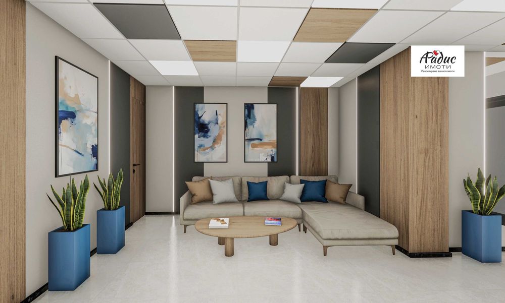 Тристаен ново строителство в строеж