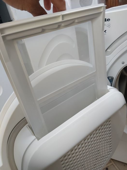 Сушилня с термопомпа Миеле Miele T7950WP  8кг А+++ Made in Germany  с две години гаранция!