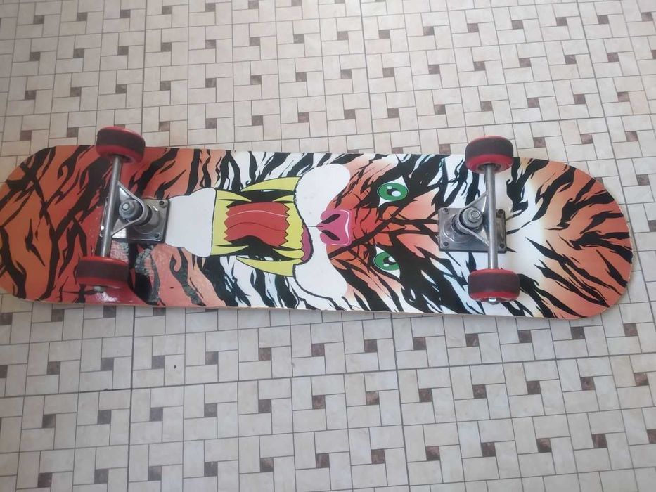 продам скейтборд