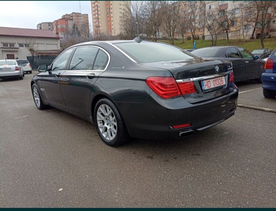 Vand sau schimb bmw seria 7 750i ActiveHybrid Long