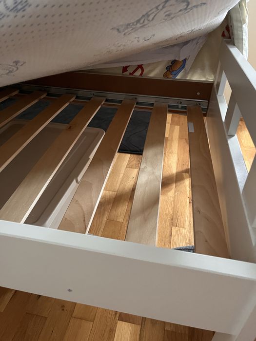 Ikea легло и бюро