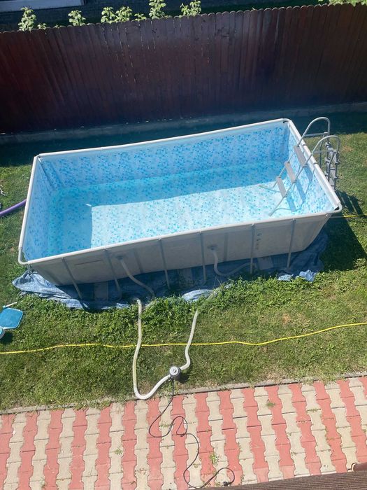Piscină cadru metalic mare, stare foarte bună – ideală pentru familie