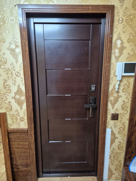 Дверь входная правая