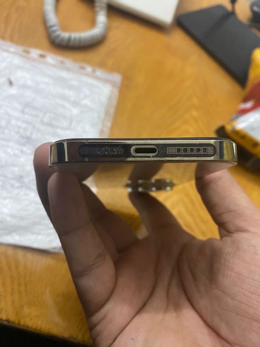 Айфон 14 про в идеальном сост