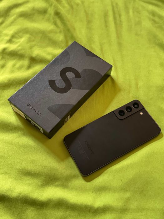 Продам Samsung Galaxy S22 8/256 гб