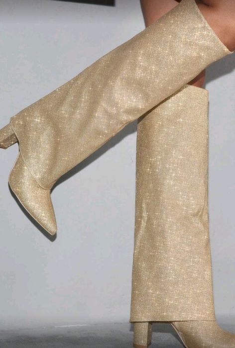 Cizmulițe noi superbe