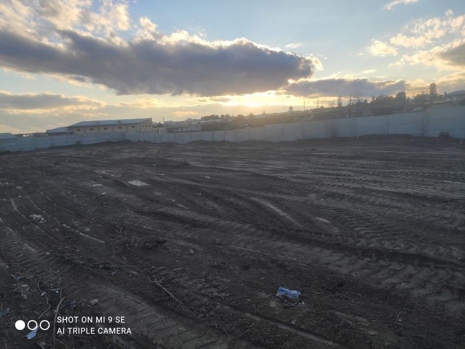 12 сотик ер участка у.н мулжалланган ер сотилади