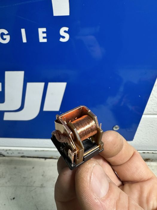 Releu 12vdc 40/30A cu soclu