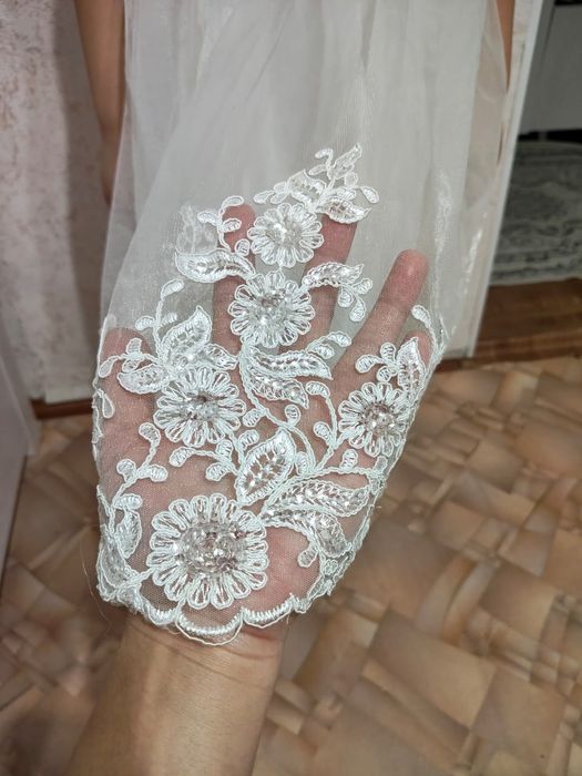 Продается детская платья на 6-10 лет