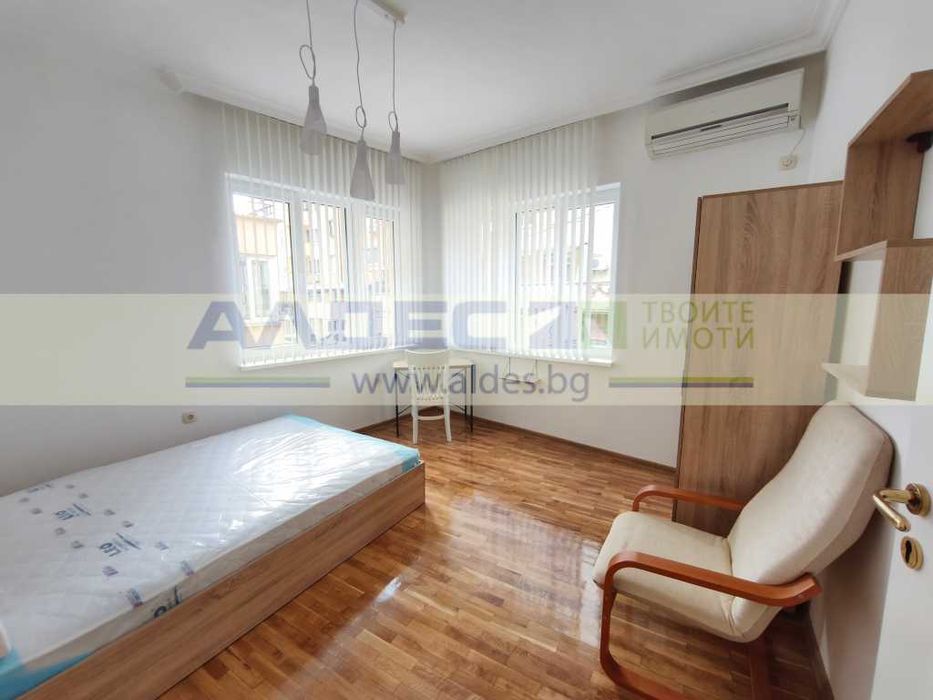 Дава се под наем Тристаен апартамент в София, Център - 62 кв.м за 847.62 € - Снимка #5
