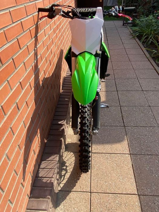 KAWASAKI KX450 motosikl