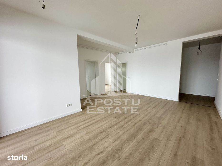Apartament cu 3 camere, 2 balcoane, pod propriu in Giroc — fotografia 3