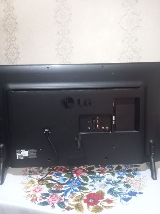 Телевизор на запчасти