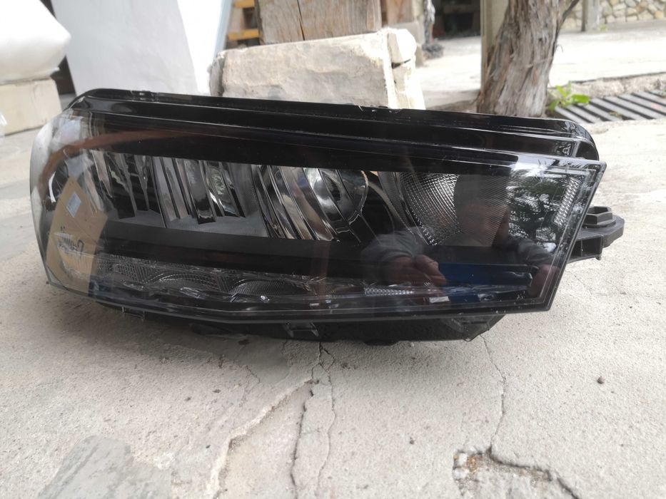 Фар Skoda Fabia FULL LED десен 23г./Фар Шкода Фабиа LED Оригинален