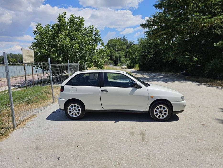 Продавам Seat Ibiza