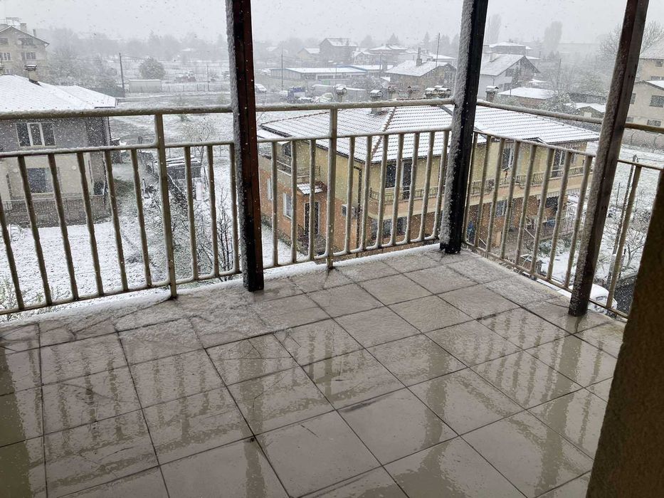 Дава се под наем Тристаен апартамент в София, Враждебна - 107 кв.м за 459 € - Снимка #1