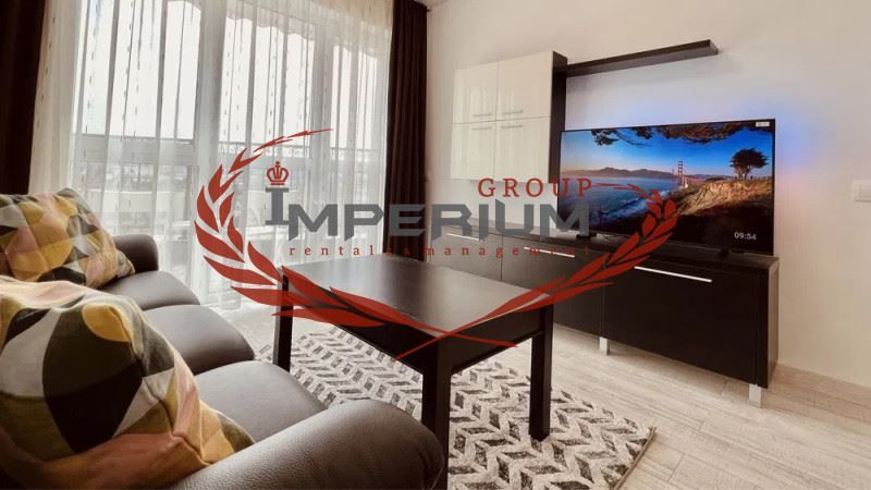 Дава се под наем Двустаен апартамент в Варна, Център - 80 кв.м за 714 € - Снимка #2