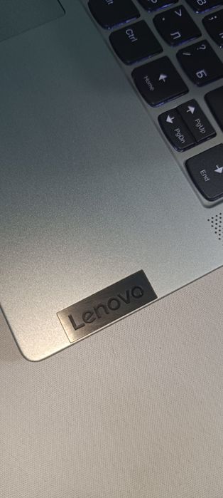 Lenovo ideapad 3