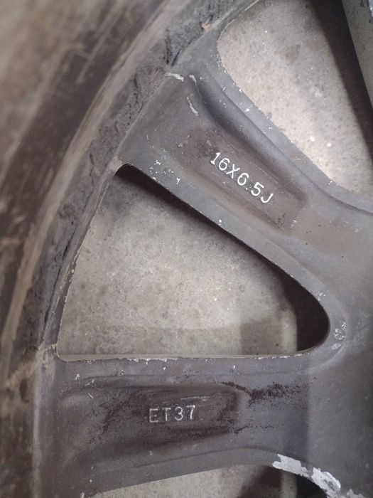 Алуминиева 16 цола джанта 16х6,5J