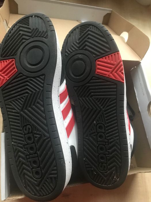 Нови Adidas 38.5