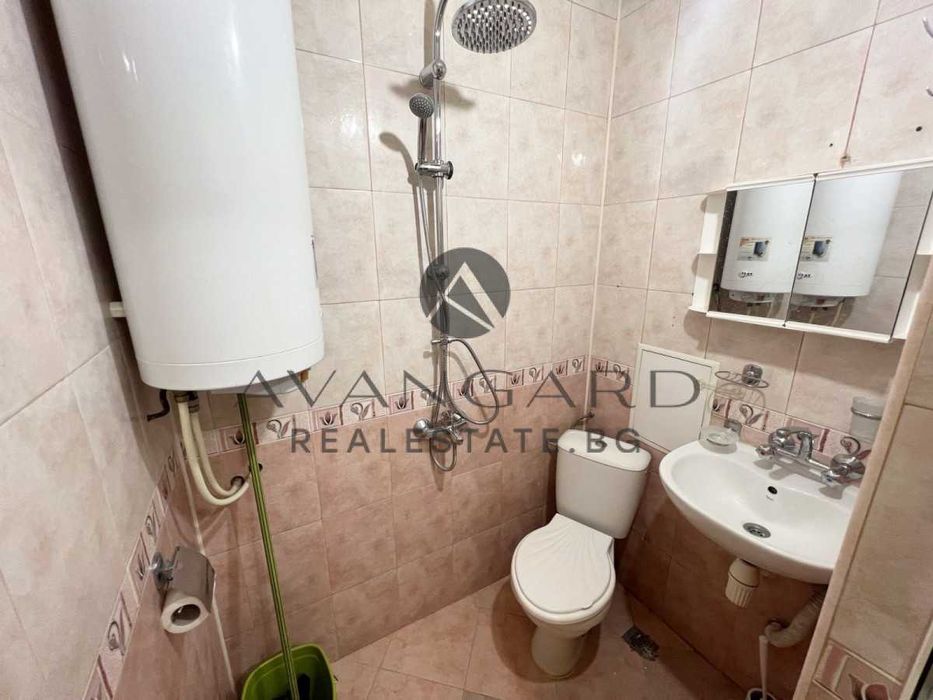 оф.24166 Двустаен с три отделни стаи/ Изгрев