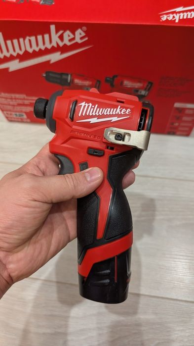 Шуруповерты Milwaukee