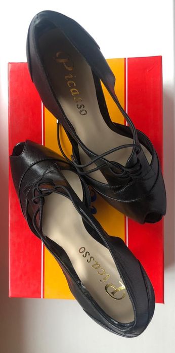 Новые Женские туфли