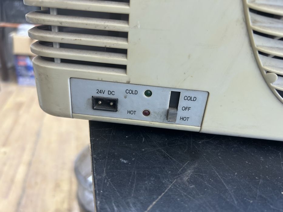 Холодильник-нагреватель в авто 24v