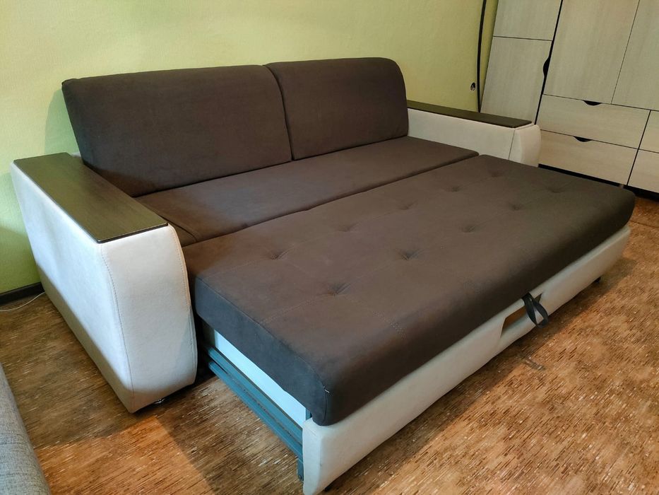 Продам диван б/у в отличном состоянии