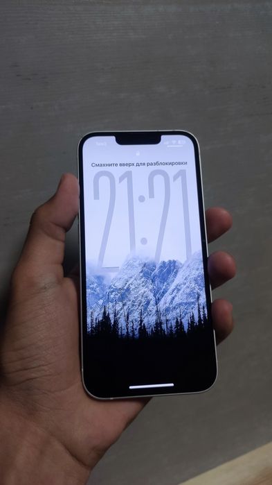 Продам Iphone 13
