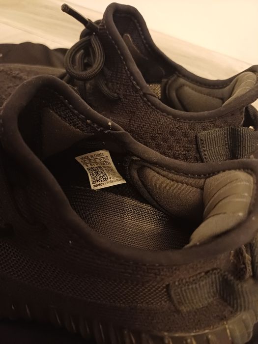 Adidasi yeezy Boost 350 V2