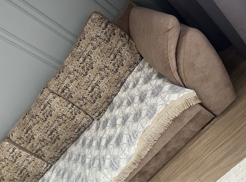 Продам диван в хорошем состоянии