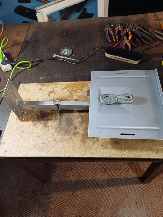 Стойка за кинескопен телевизор